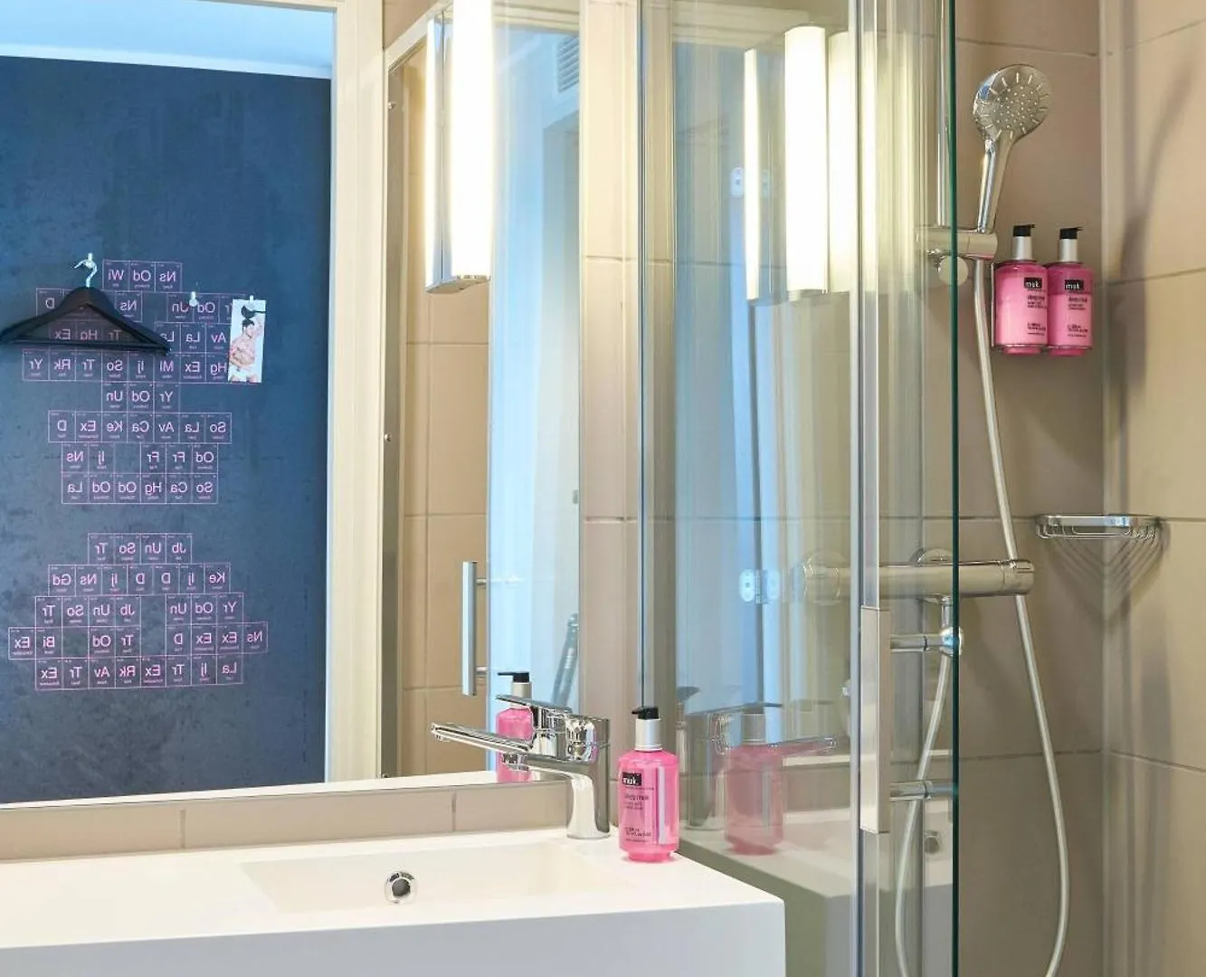 Moxy York Hotel