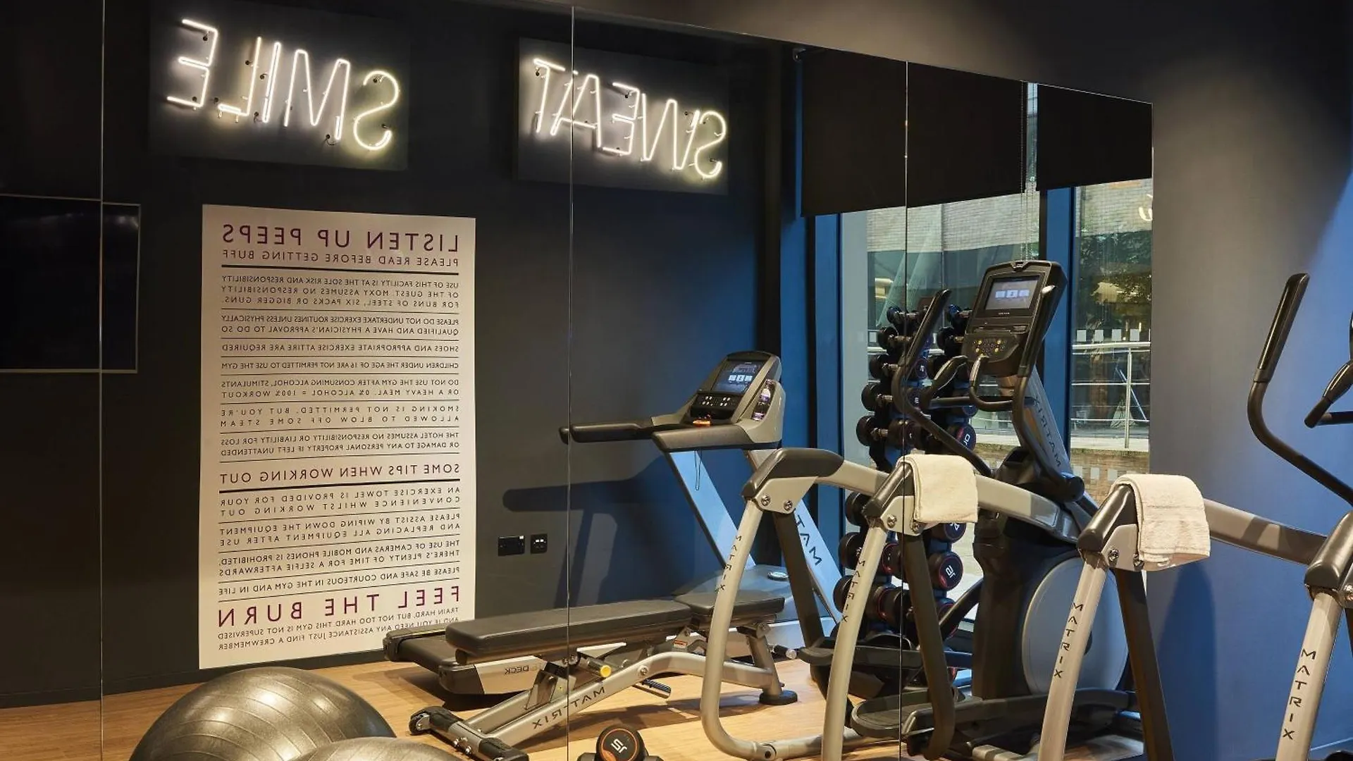 Moxy York Hotel 4*,